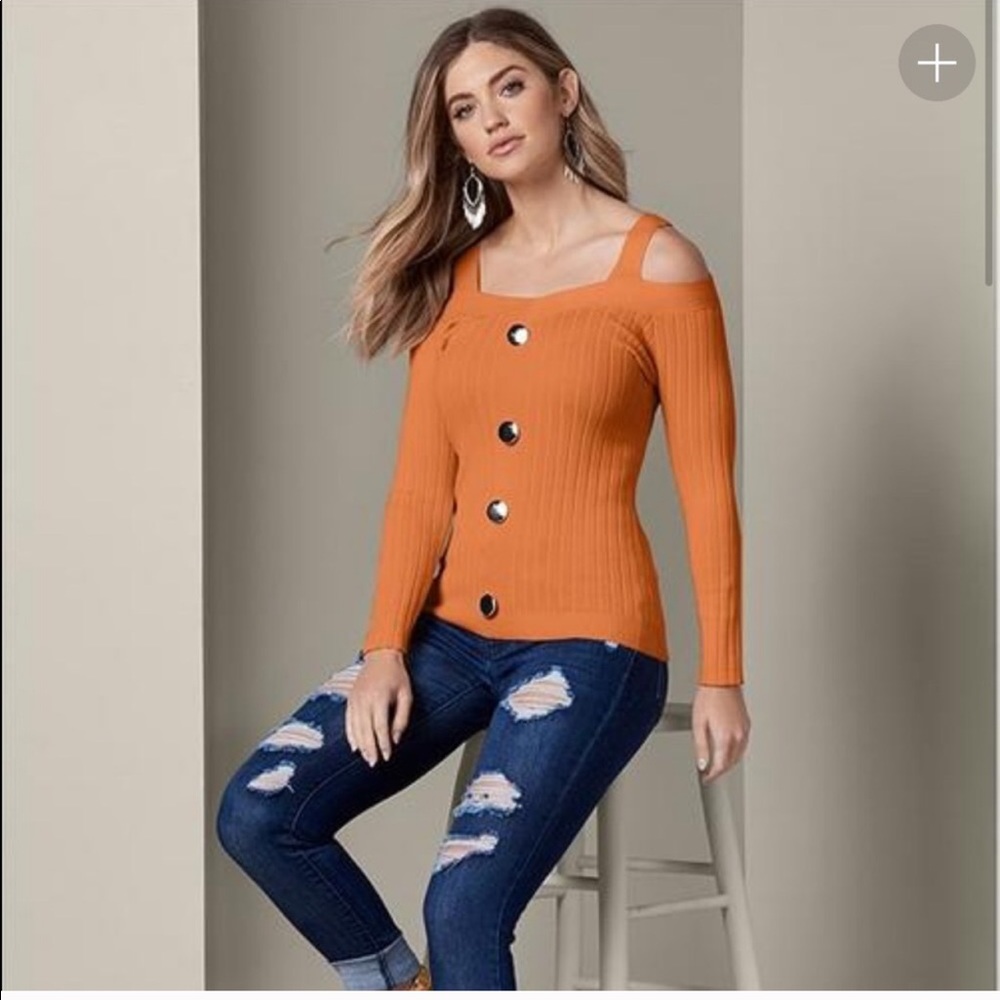 Venus sweater